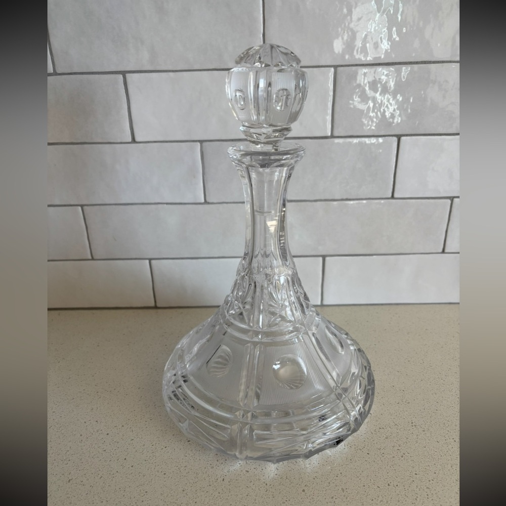 Heavy Crystal Ship Captains Liquor Decanter & Stopper - 11" - Picture 3 of 6